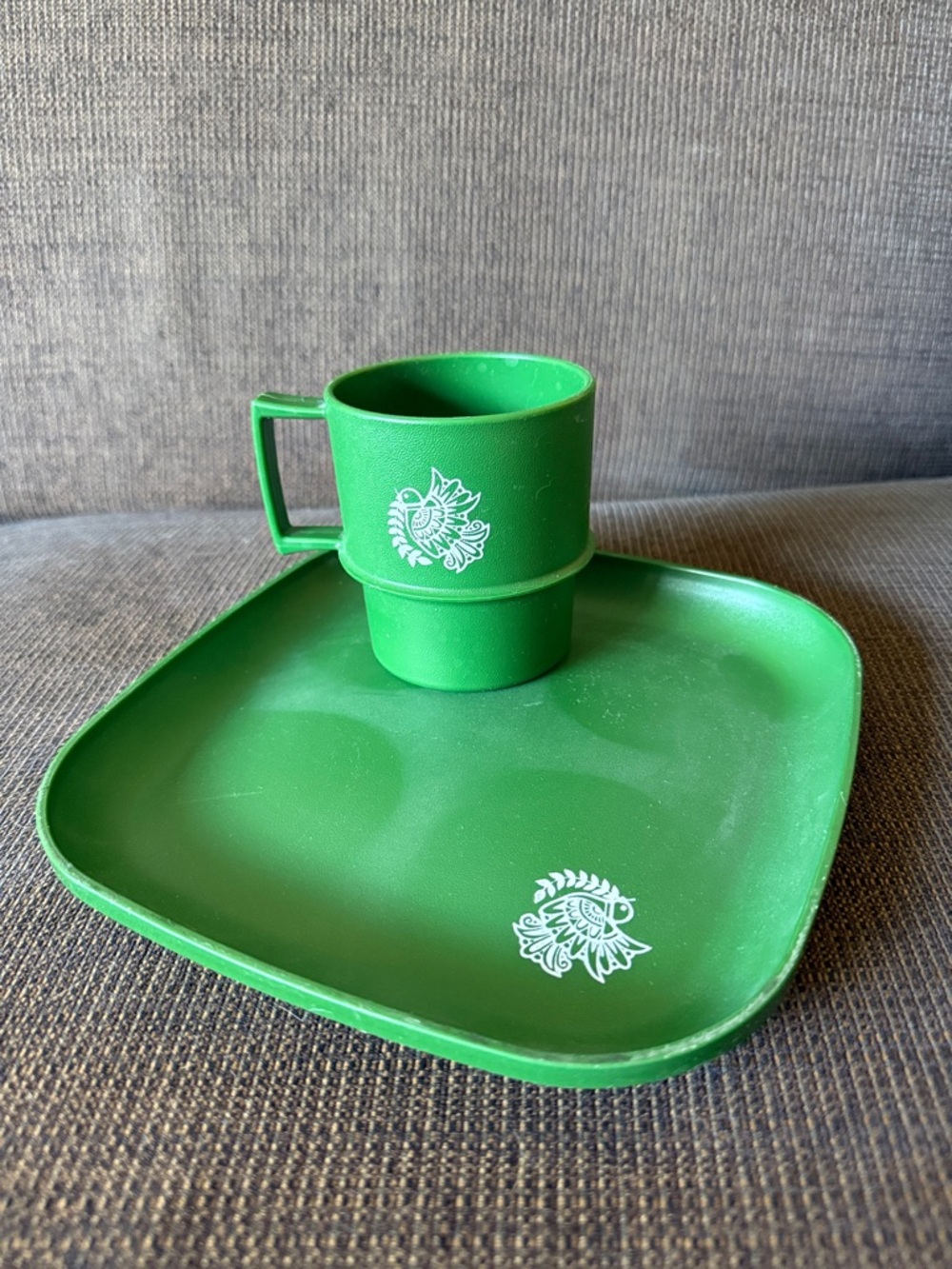 Green Two-Piece Tupperware Set with White Dove